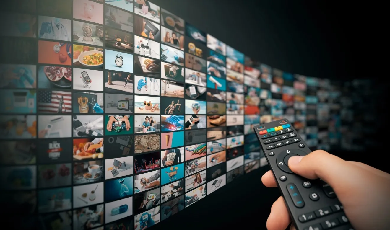 cover iptv Review